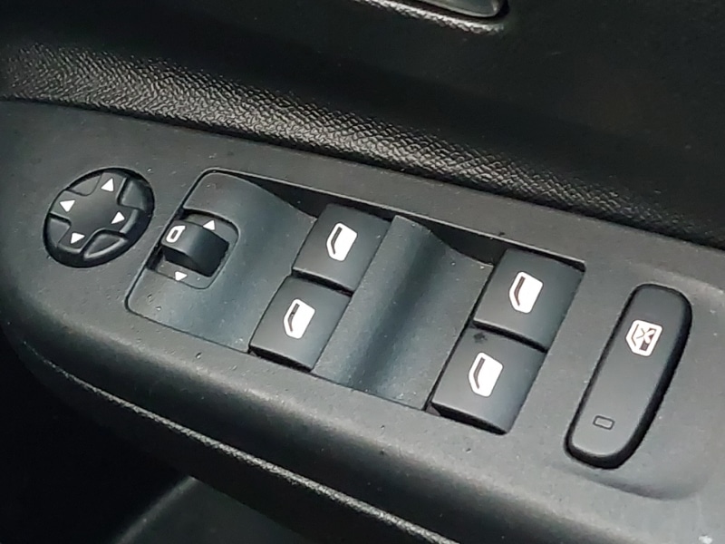 Used Vauxhall Corsa 2023 for sale - 76920437: Photo 18