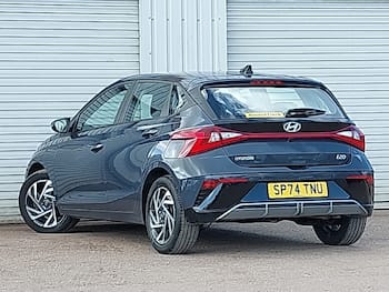 Used Hyundai i20 2024 for sale - 79737072: Photo