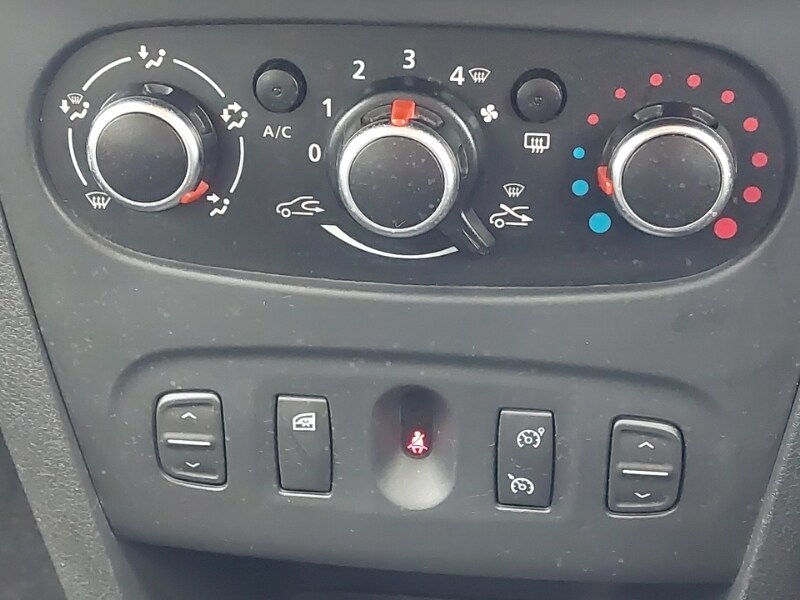 Used Dacia Sandero Stepway 2018 for sale - 77605759: Photo 14