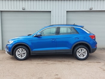 Used Volkswagen T-Roc 2022 for sale - 75470862: Photo