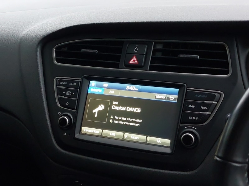 Used Hyundai i20 2020 for sale - 76827311: Photo 18