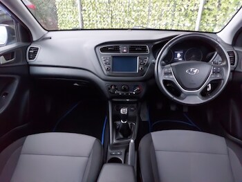 Used Hyundai i20 2020 for sale - 76827311: Photo