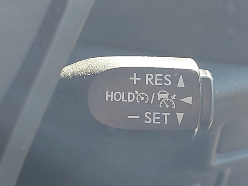 Used Toyota C-HR 2023 for sale - 77975044: Photo 18