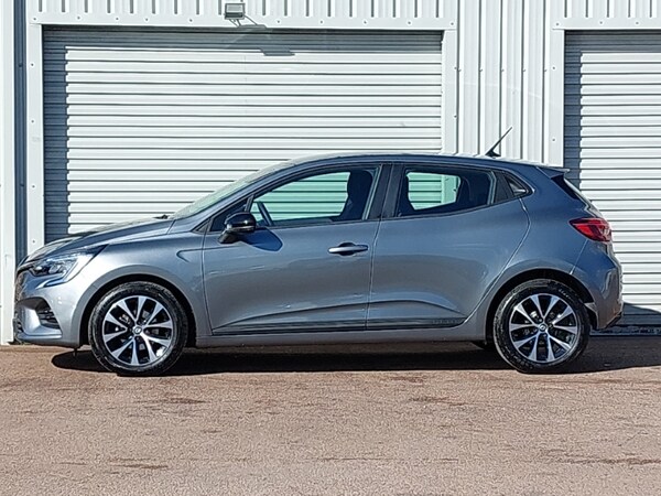 Used Renault Clio 2022 for sale - 76264796: Photo 4