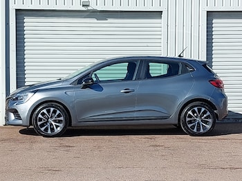 Used Renault Clio 2022 for sale - 76264796: Photo 4
