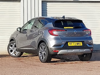 Used Renault Captur 2024 for sale - 76602385: Photo