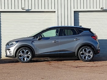 Used Renault Captur 2024 for sale - 76602385: Photo