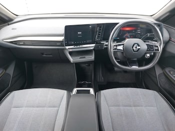 Used Renault Megane E Tech 2023 for sale - 76054980: Photo