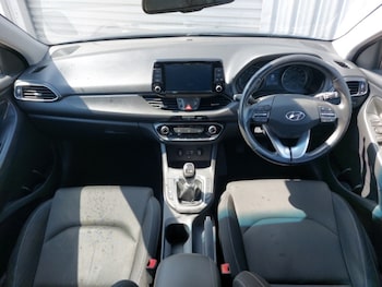 Used Hyundai i30 2017 for sale - 79555448: Photo