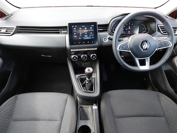 Used Renault Clio 2023 for sale - 79505995: Photo