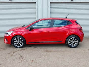 Used Renault Clio 2023 for sale - 79505995: Photo