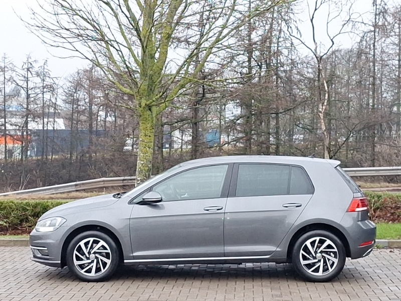 Used Volkswagen Golf 2019 for sale - 77682638: Photo 4