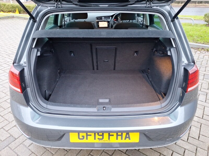 Used Volkswagen Golf 2019 for sale - 77682638: Photo 8