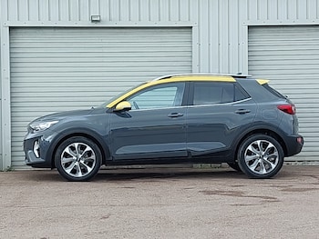 Used Kia Stonic 2023 for sale - 78041229: Photo