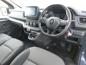 Used Renault Trafic 2023 for sale - 76885527: Photo