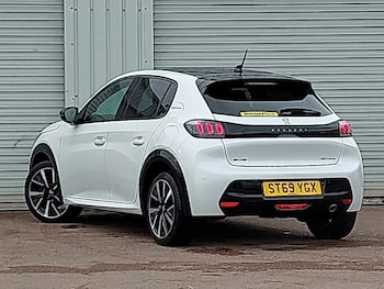 Used Peugeot 208 2020 for sale - 76414467: Photo