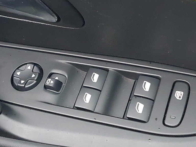 Used Peugeot 208 2023 for sale - 77343137: Photo 19