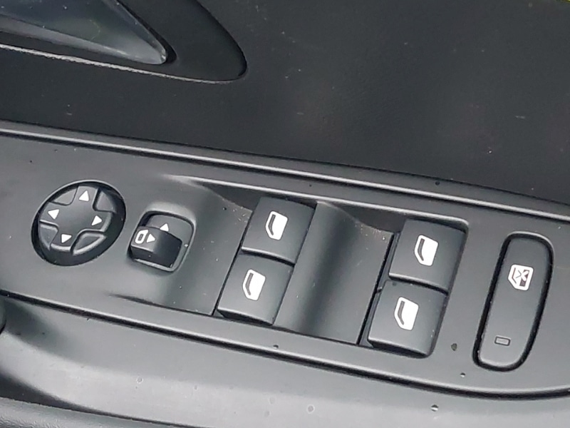 Used Peugeot 208 2023 for sale - 76556071: Photo 19