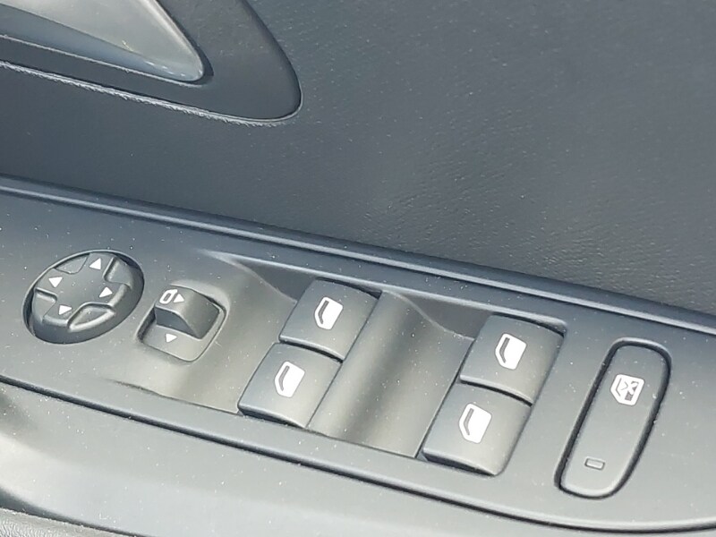 Used Peugeot 208 2023 for sale - 78164044: Photo 19