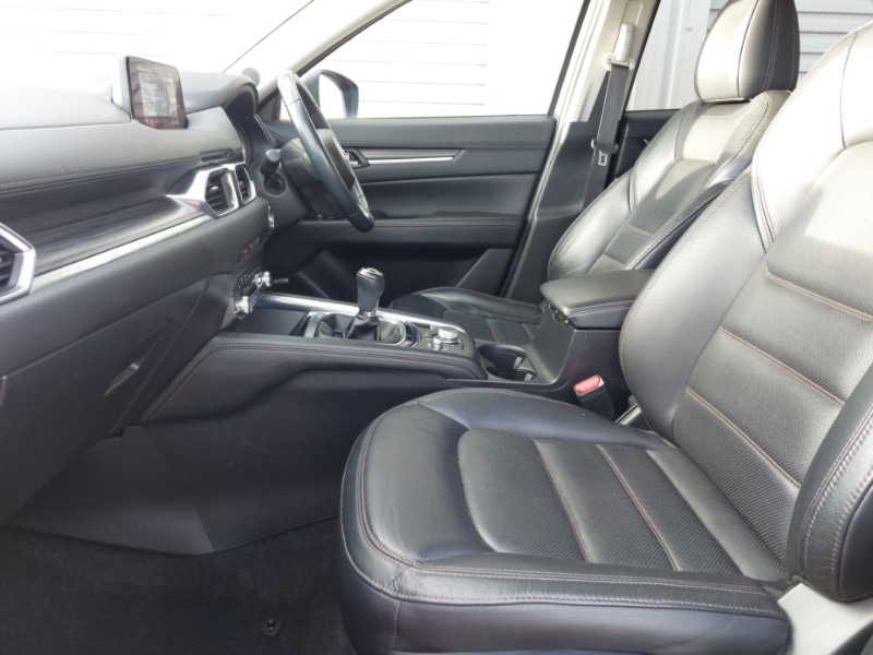 Used Mazda CX-5 2019 for sale - 76860523: Photo 5