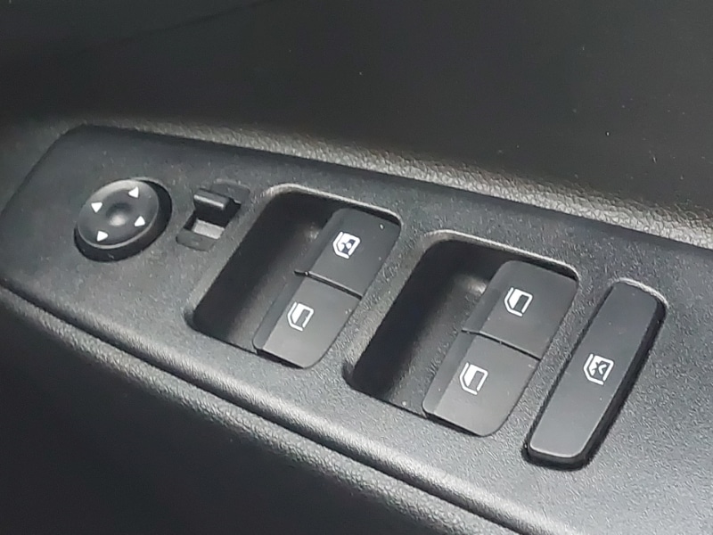 Used Hyundai i10 2023 for sale - 77105536: Photo 18