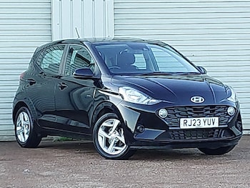 Used Hyundai i10 2023 for sale - 77105536: Photo