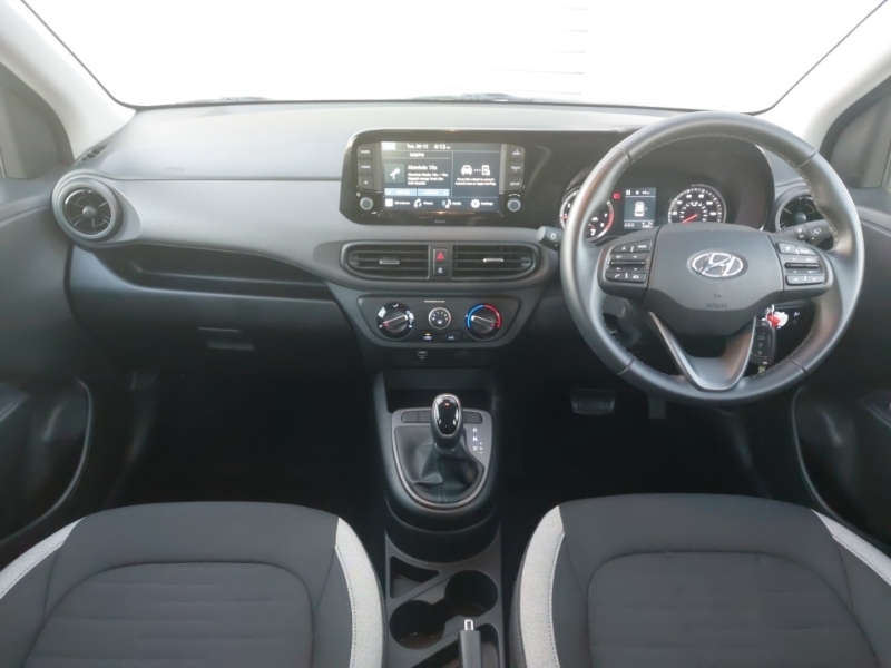 Used Hyundai i10 2023 for sale - 77105536: Photo 2