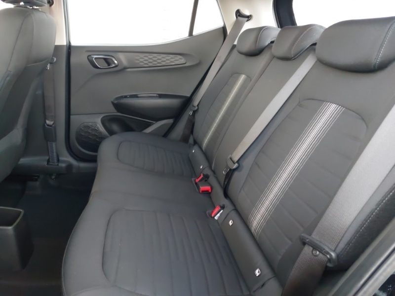 Used Hyundai i10 2023 for sale - 77105536: Photo 6