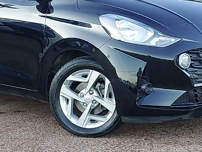 Used Hyundai i10 2023 for sale - 77105536: Photo 9