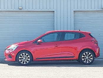 Used Renault Clio 2022 for sale - 78778260: Photo