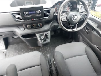 Used Renault Trafic 2022 for sale - 77189777: Photo