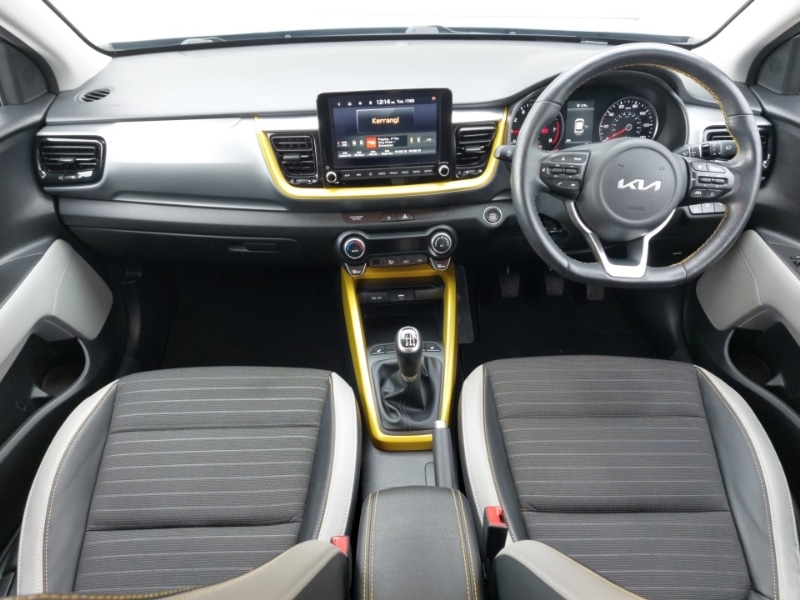 Used Kia Stonic 2023 for sale - 77922515: Photo 2