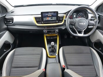 Used Kia Stonic 2023 for sale - 77922515: Photo