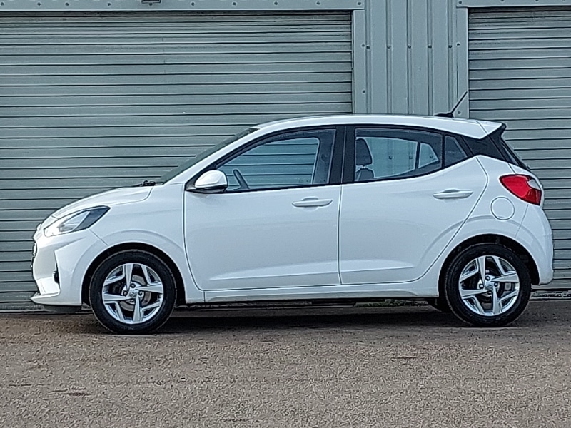 Used Hyundai i10 2023 for sale - 77938958: Photo 4