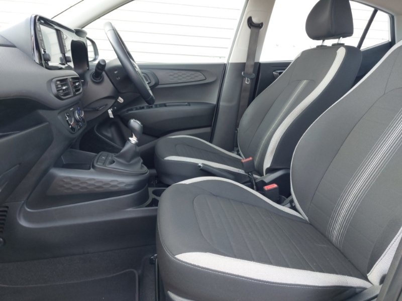 Used Hyundai i10 2023 for sale - 77938958: Photo 5