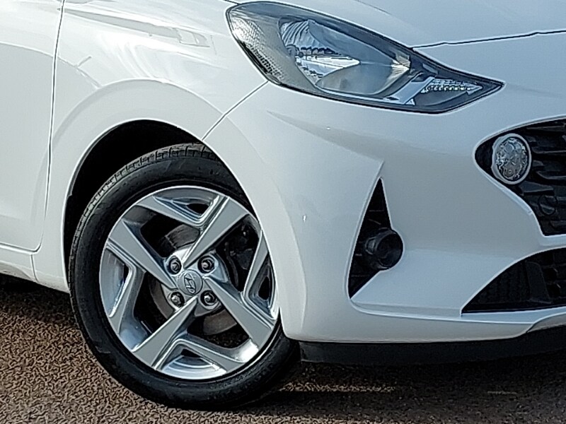 Used Hyundai i10 2023 for sale - 77938958: Photo 9