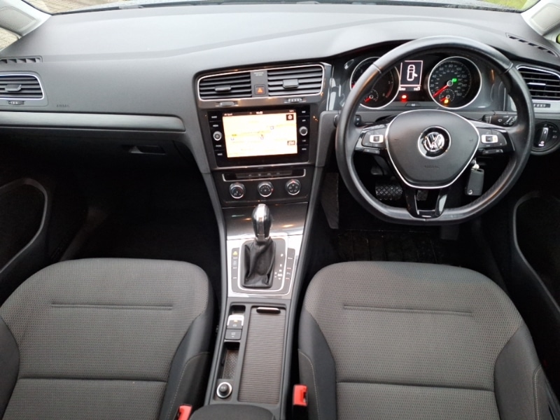 Used Volkswagen Golf 2019 for sale - 77540182: Photo 2