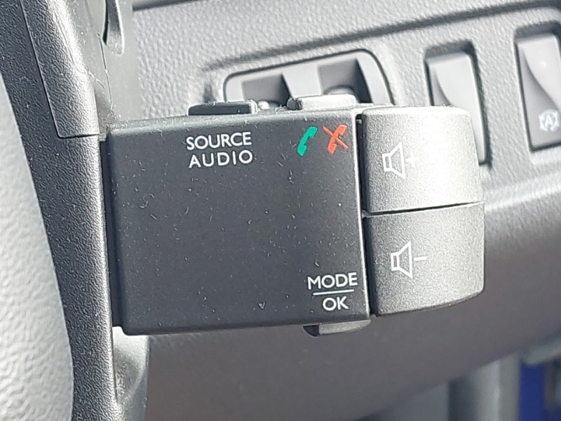 Used Renault Clio 2019 for sale - 76560647: Photo 18