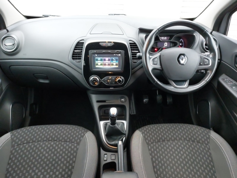 Used Renault Captur 2017 for sale - 76707702: Photo 2