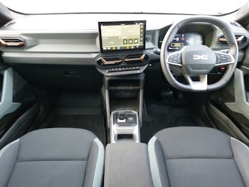 Used Dacia Duster 2025 for sale - 77232800: Photo