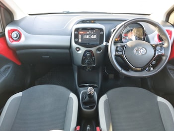 Used Toyota AYGO 2021 for sale - 76579476: Photo