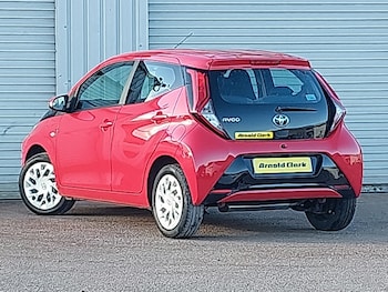 Used Toyota AYGO 2021 for sale - 76579476: Photo