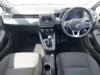 Used Renault Clio 2020 for sale - 78928265: Photo