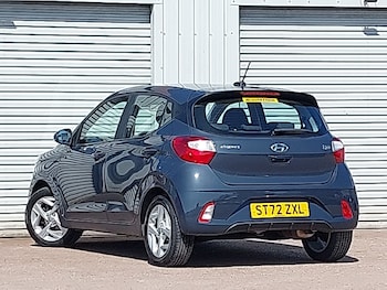 Used Hyundai i10 2023 for sale - 79006730: Photo