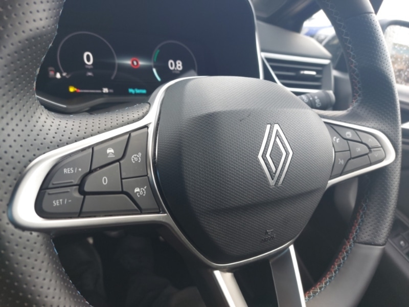 Used Renault Clio 2025 for sale - 77645016: Photo 17