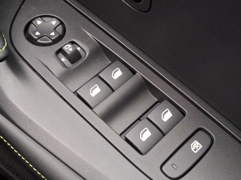 Used Peugeot 2008 2023 for sale - 77552719: Photo 19