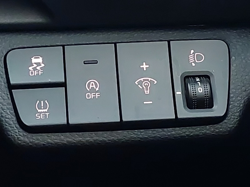 Used Kia Stonic 2023 for sale - 76619025: Photo 18