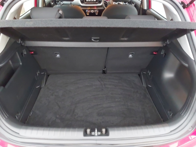 Used Kia Stonic 2023 for sale - 76619025: Photo 8