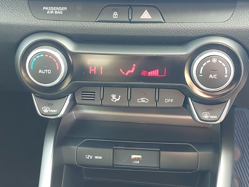 Used Kia Stonic 2023 for sale - 76331629: Photo 16