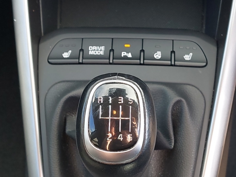 Used Kia Stonic 2023 for sale - 76331629: Photo 17